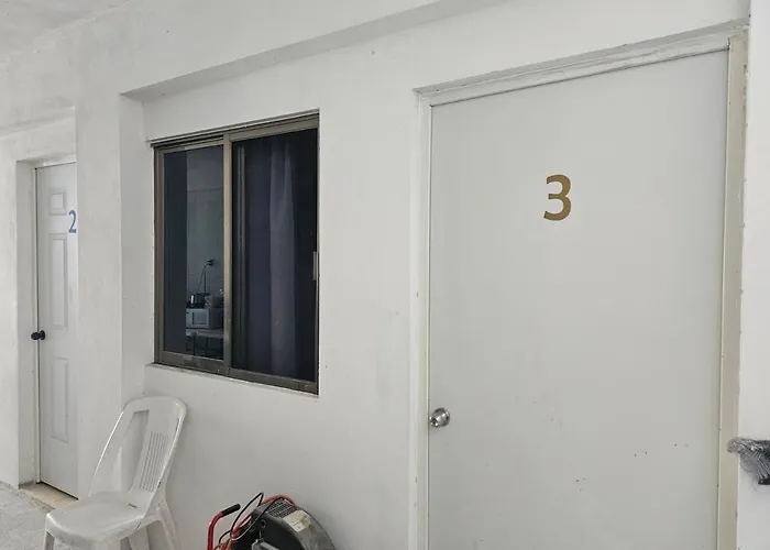El Padrino Hostal *